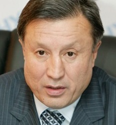 МИНИСТРЛІКТЕР ҮЙІ ҚАЗАҚША БІЛМЕЙ МЕ?  Әлде Астана Ресей губерниясы ма?