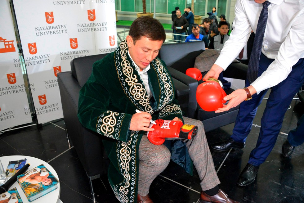 Қазақстан әскері Головкинге қолдау көрсетті