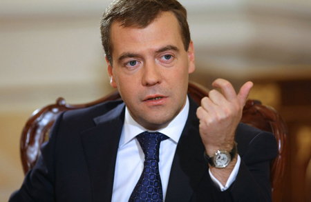 Дмитрий Медведев: Ресей экономикалық қиындық көріп отыр